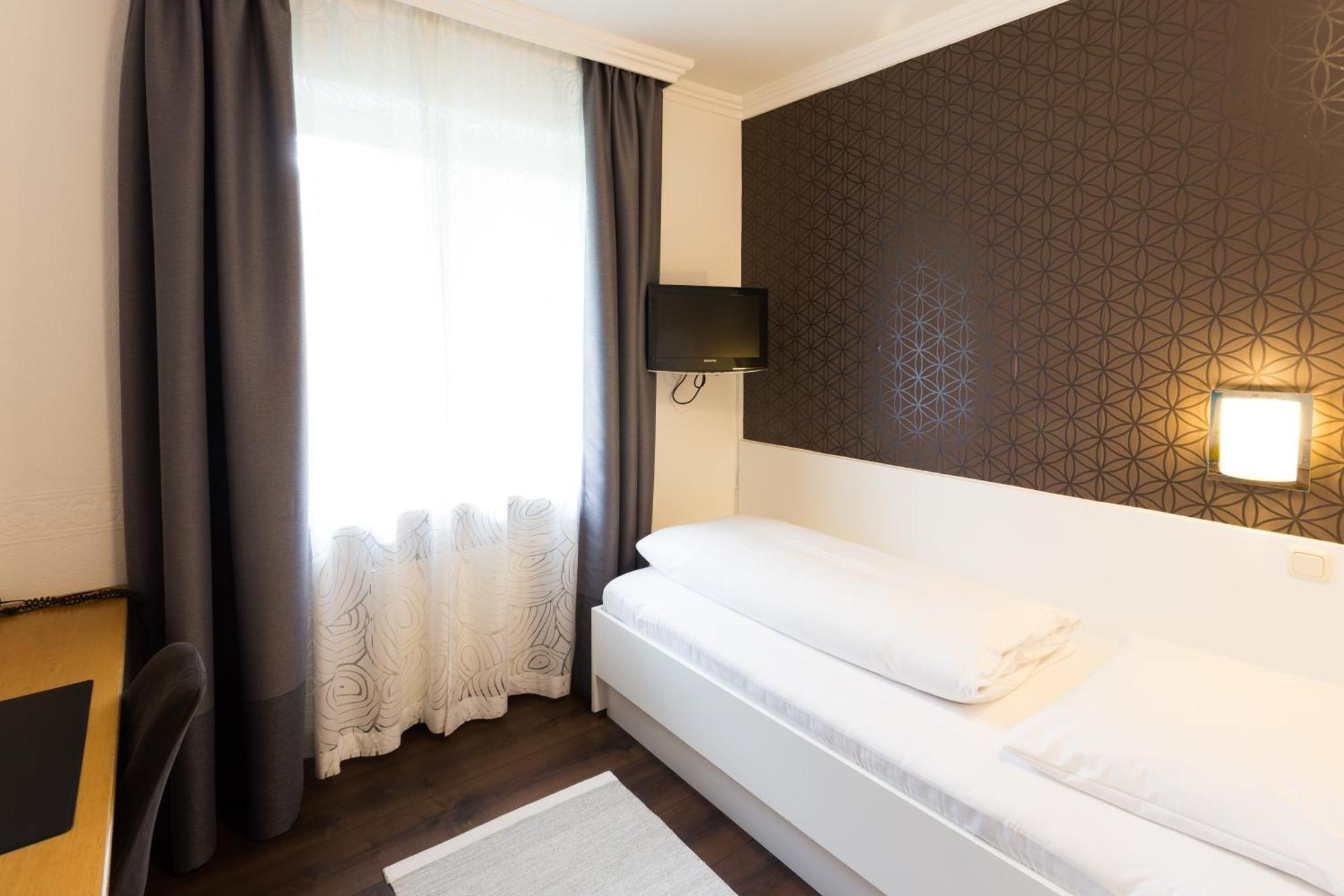 Hotel Villa Solln München Rum bild